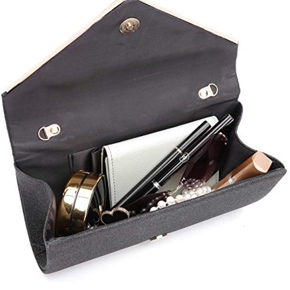 NWOT Evening purse/clutch - Picture 5 of 5